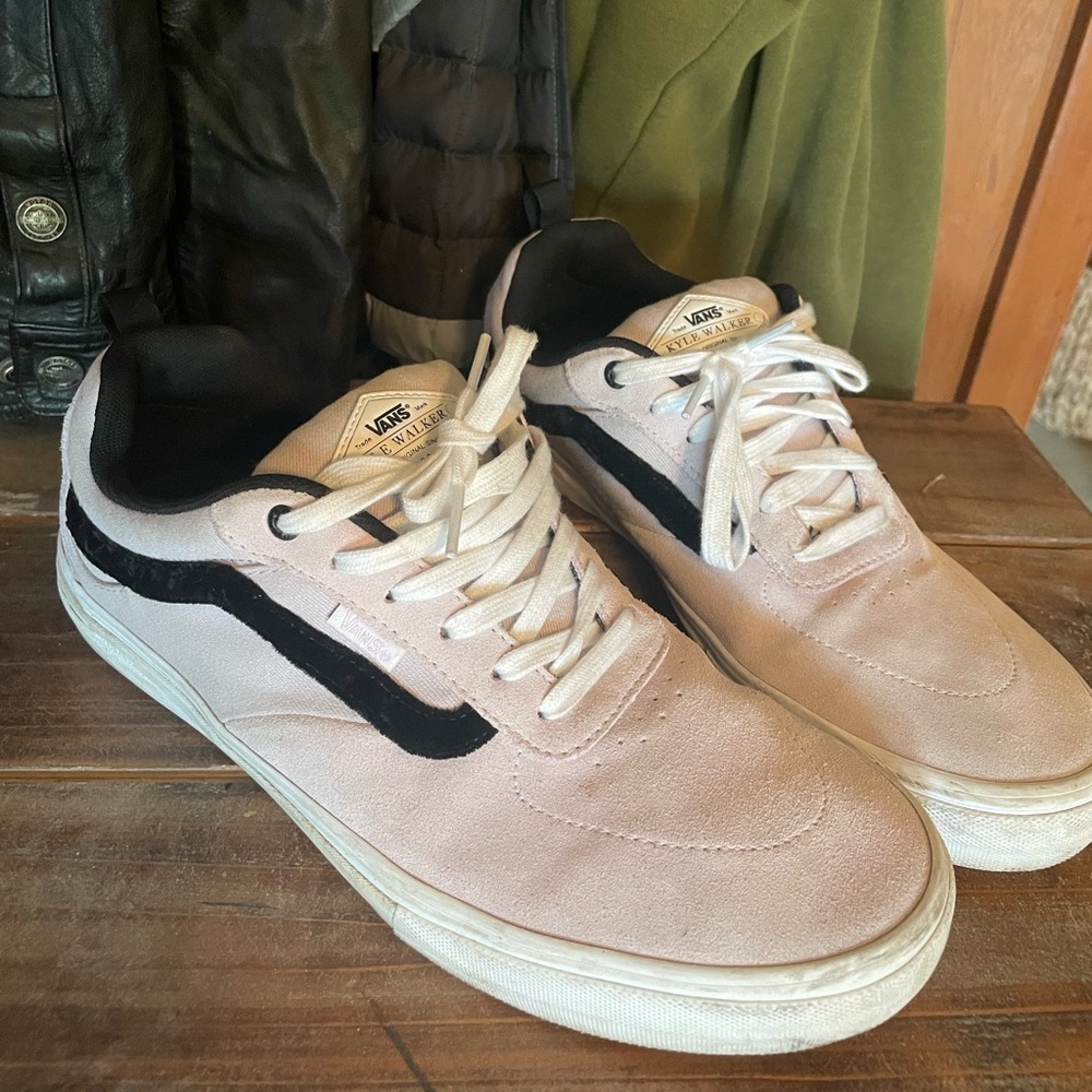 Kyle walker pink vans